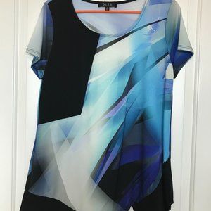 New Women's S Geo Pattern Handkerchief style Top